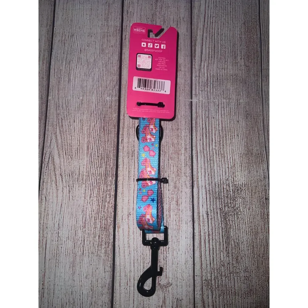 New Sassy Woof Barbie on a Roll Blue / Pink Dog Pet Fabric Leash NWT 5 Feet Long